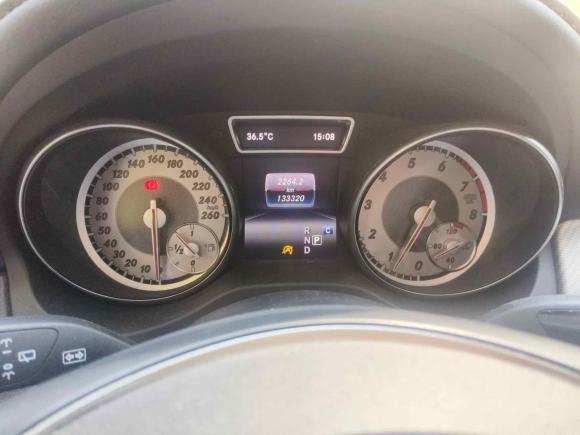 [广州·粤A] 二手奔驰奔驰GLA2016款 GLA 220 4MATIC 时尚型