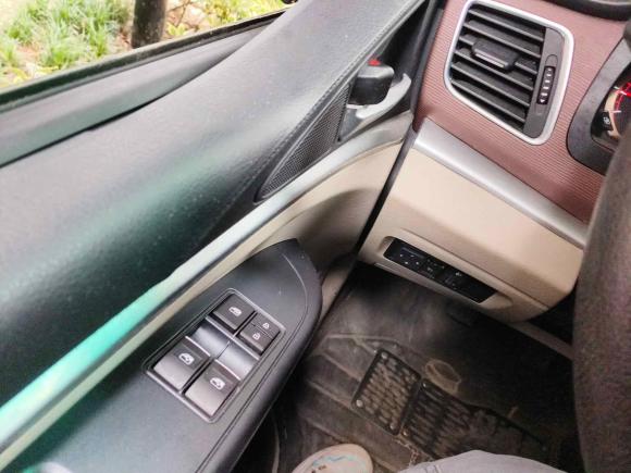 [上海·沪D] 二手东风风行菱智2018款 M5 1.6L 7座豪华型