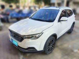 奔腾奔腾X402017款 1.6L 自动豪华型