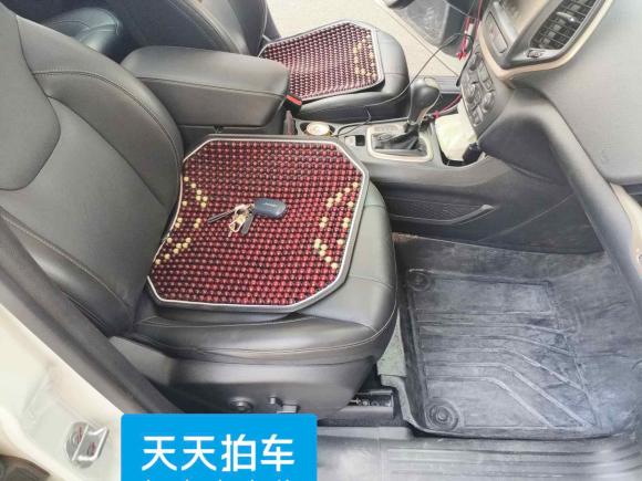 [成都·川A] 二手Jeep自由光2017款 2.0L 优越版