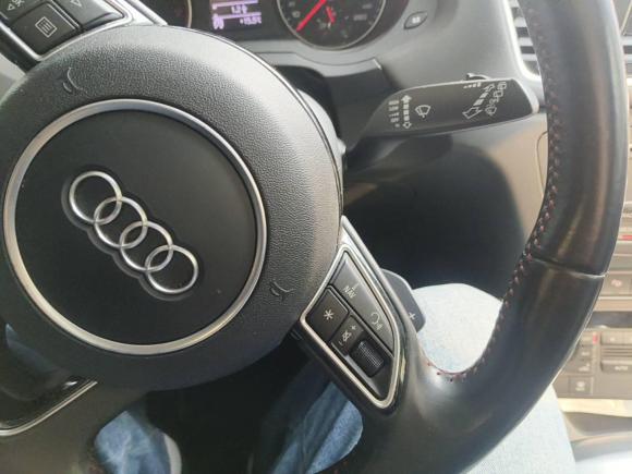 [杭州·浙A] 二手奥迪奥迪Q32016款 35 TFSI quattro 全时四驱风尚型