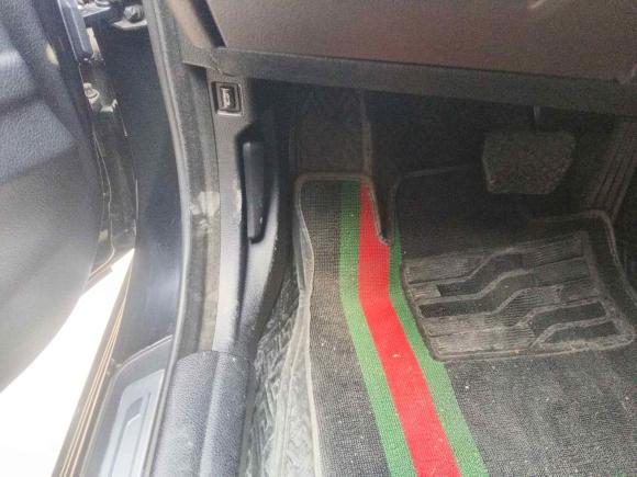 [青岛·鲁U] 二手宝马宝马5系2017款 525Li 豪华设计套装