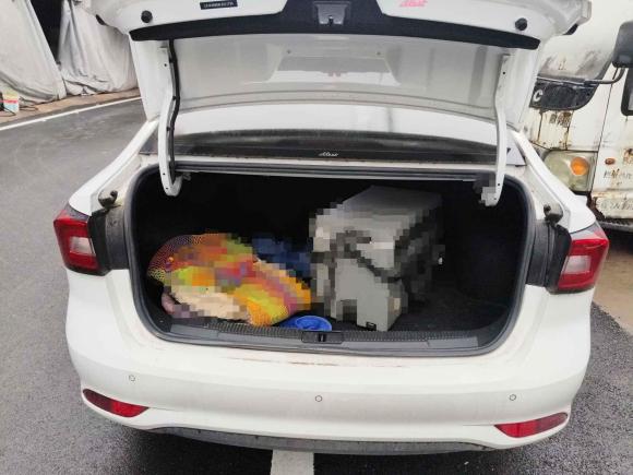 [义乌·浙G] 二手荣威荣威i52020款 1.5L 自动4G互联领豪旗舰版