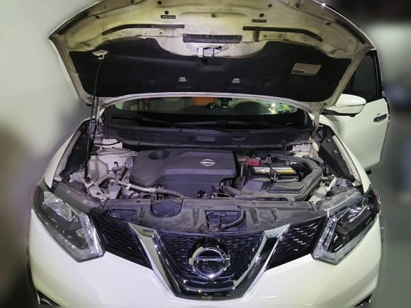 [深圳·粤B] 二手日产奇骏2014款 2.5L CVT豪华版 4WD