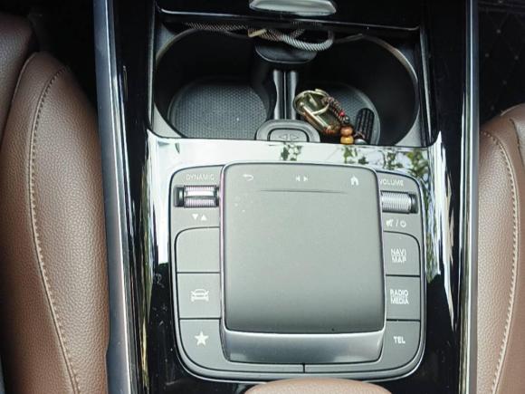 [上海·沪B] 二手奔驰奔驰GLB2022款 改款二 GLB 200 动感型