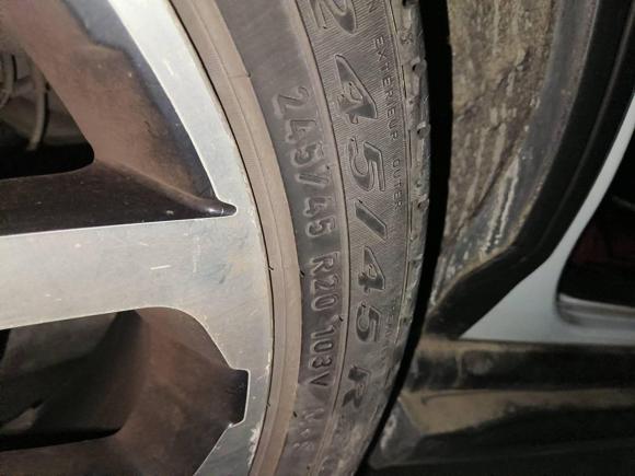 [南昌·苏E] 二手路虎揽胜极光2014款 2.0T 5门耀动版