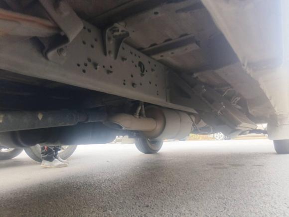 [武汉·鄂A] 二手依维柯依维柯得意2021款 2.5T A40 M1客车5-9座长轴中顶双胎侧拉门