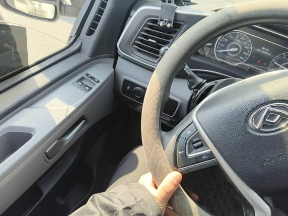 [宁波·浙B] 二手上汽大通MAXUS新途V802023款 2.0T 手动经典傲运通长轴中顶6/7/8/9座