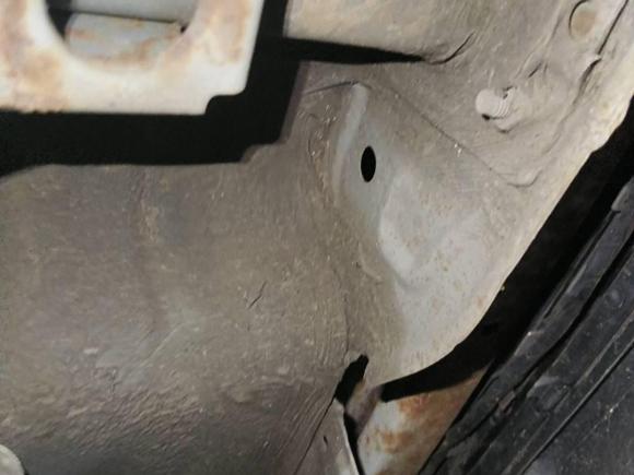 [苏州·苏E] 二手奔腾奔腾X402017款 1.6L 自动豪华型