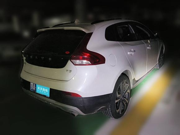 [武汉·鄂A] 二手沃尔沃沃尔沃V402017款 T3 智雅版