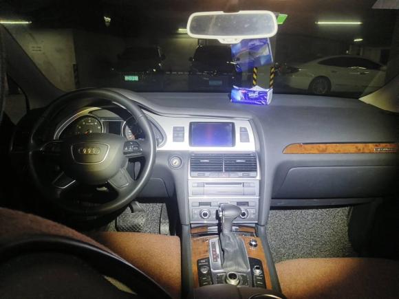 [上海·沪F] 二手奥迪奥迪Q72014款 35 TFSI 进取型