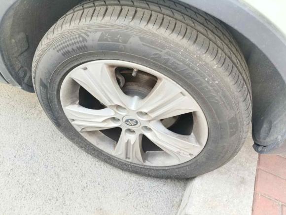 [青岛·鲁B] 二手奔腾奔腾X802015款 1.8T 自动豪华型