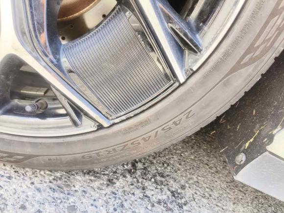 [上海·沪B] 二手比亚迪汉2022款 EV 创世版 715KM前驱尊荣型