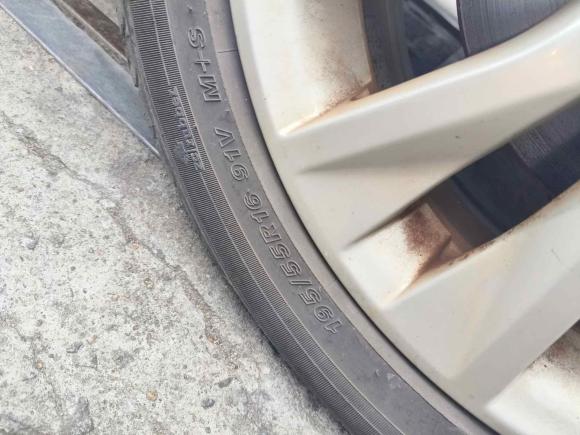 [广州·粤L] 二手宝骏宝骏7302014款 1.5L 手动舒适型 7座