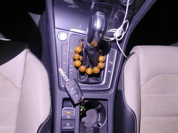 [杭州·浙A] 二手大众高尔夫2017款 230TSI 自动豪华百万辆纪念版