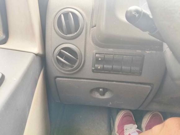 [金华·苏F] 二手依维柯依维柯褒迪2012款 2.5T-A32 基本型