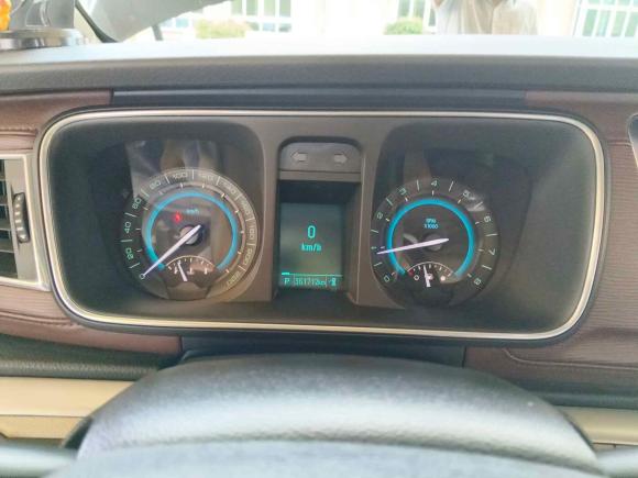 [广州·粤A] 二手别克别克GL82015款 2.4L 豪华商务尊享版