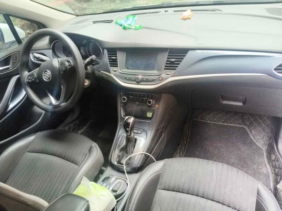 [南昌·赣A] 二手别克威朗2016款 两厢 15S 自动领先型