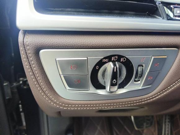 [成都·川A] 二手宝马宝马7系2018款 730Li 领先型 M运动套装