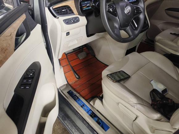 [广州·粤A] 二手别克别克GL82018款 ES 28T 舒适型 国VI