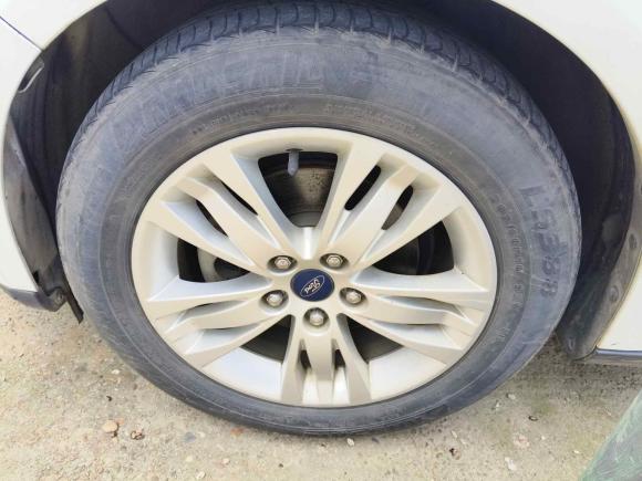 [南昌·辽J] 二手福特福克斯2012款 两厢 1.6L 自动舒适型