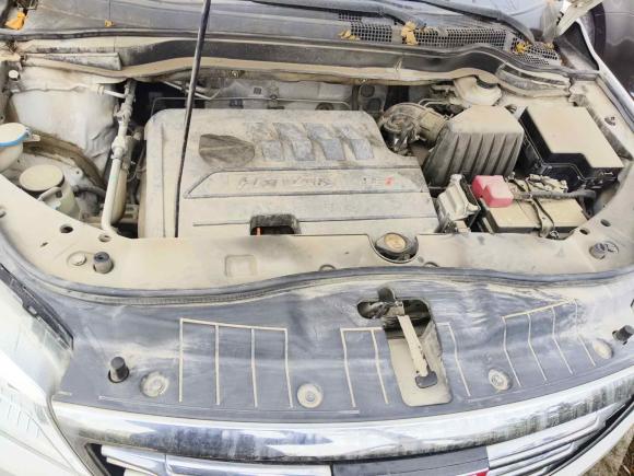 [济南·鲁A] 二手哈弗哈弗H62017款 红标 运动版 1.5T 手动两驱精英型