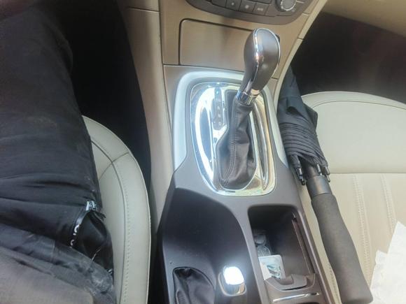 [苏州·苏E] 二手别克君威2012款 2.0L 豪华版