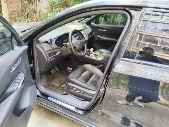 [上海·沪L] 二手凯迪拉克凯迪拉克XT42018款 28T 四驱领先运动型