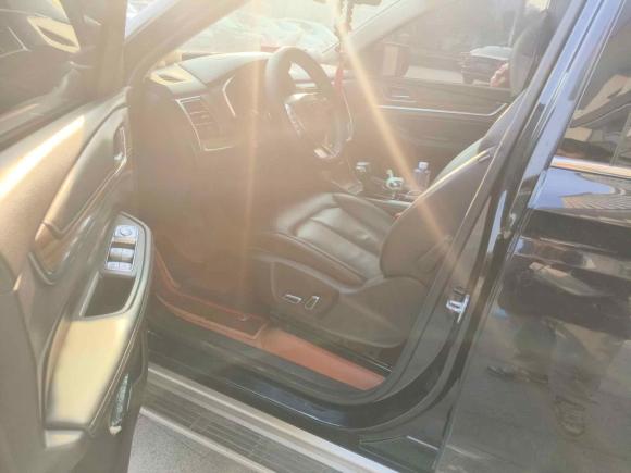 [南昌·赣M] 二手荣威荣威RX82018款 30T 智联网两驱旗舰版