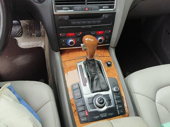 [成都·川A] 二手奥迪奥迪Q72007款 4.2 FSI quattro 豪华型