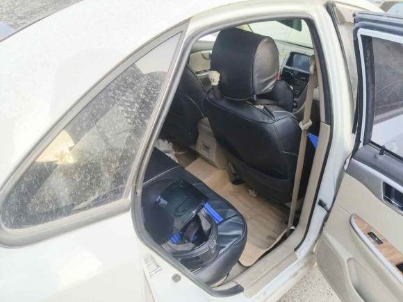 [西安·陕U] 二手别克凯越2015款 1.5L 自动经典型