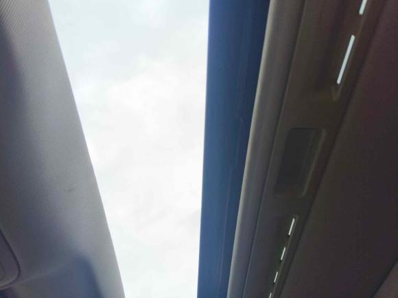 [上海·沪A] 二手荣威荣威Ei52018款 互联网豪华版