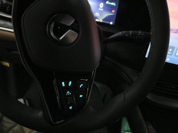 [苏州·苏E] 二手腾势腾势D92022款 DM-i 1040 尊贵型