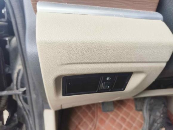 [广州·粤A] 二手东风风行菱智2019款 M5L 1.6L 7座标准型 国VI