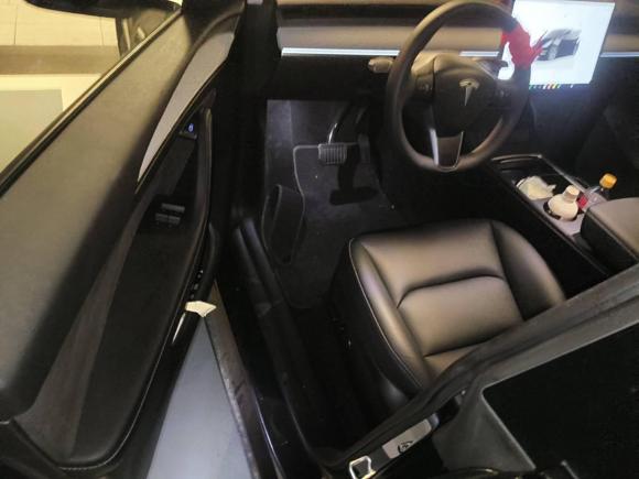 [上海·沪A] 二手特斯拉Model Y2024款 后轮驱动版