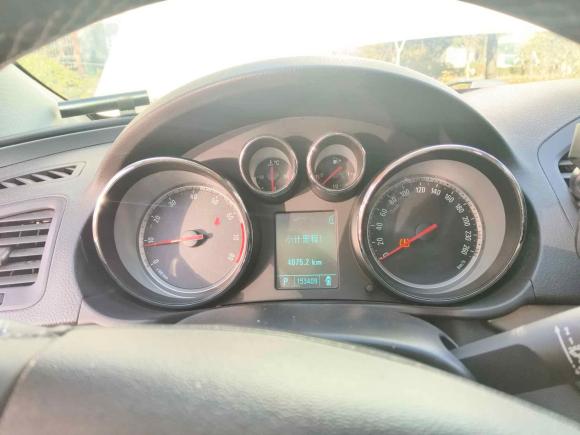 [青岛·鲁B] 二手别克君威2010款 2.0T 旗舰运动版