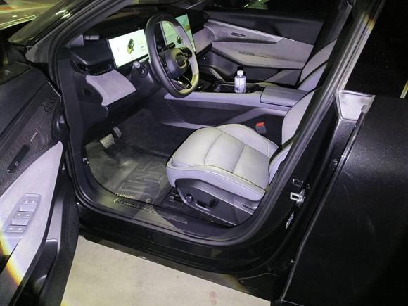 [武汉·鄂A] 二手领克领克08 EM-P2023款 220km 四驱性能Halo