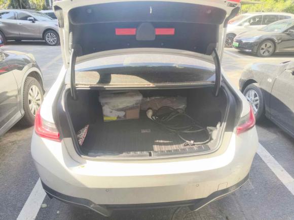 [上海·沪A] 二手宝马宝马i32024款 eDrive 35 L