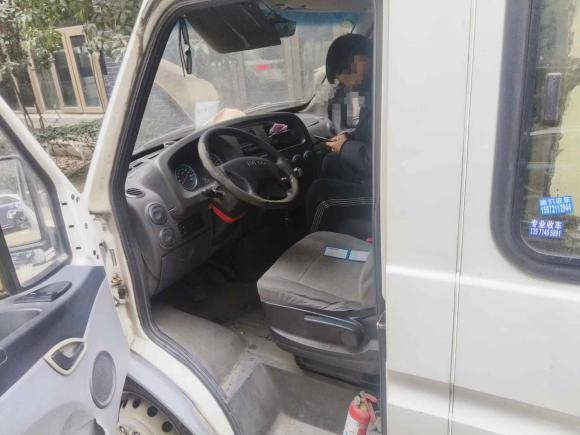[武汉·鄂A] 二手依维柯依维柯褒迪2017款 2.5T尊享A37客车高顶6-7座47Z5