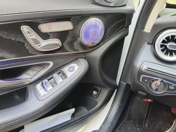 [广州·粤U] 二手奔驰奔驰C级2018款 C 200 L 运动版