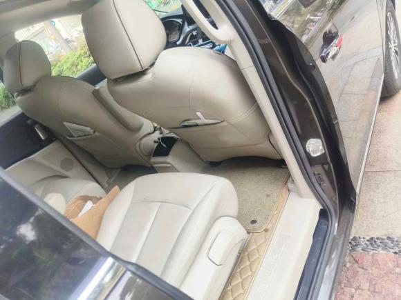 [深圳·粤B] 二手别克别克GL82020款 陆上公务舱 652T 豪华型