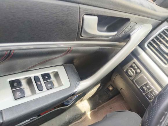 [上海·皖L] 二手哈弗哈弗H62017款 经典版 1.5T 手动两驱精英型