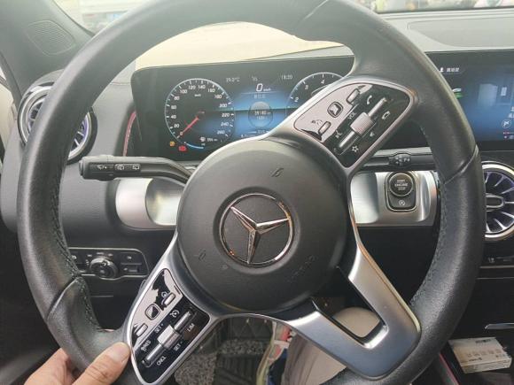 [广州·粤A] 二手奔驰奔驰GLB2022款 GLB 200 时尚型