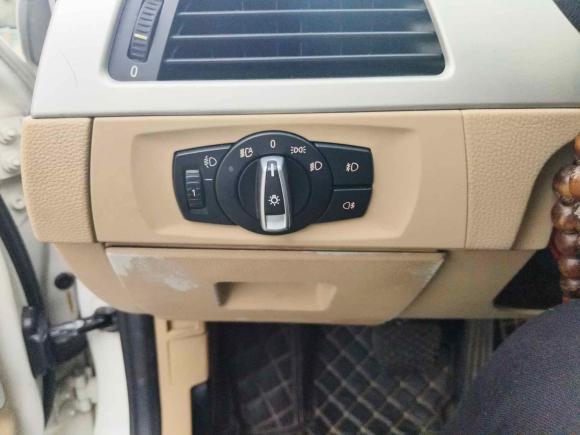 [成都·川G] 二手宝马宝马3系2011款 318i 领先型