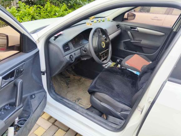 [青岛·鲁B] 二手大众朗逸2013款 改款经典 1.6L 手动风尚版