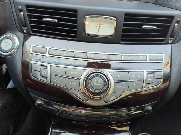 [上海·沪A] 二手英菲尼迪英菲尼迪Q702015款 Q70L 2.5L 悦享版