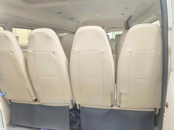 [上海·沪D] 二手福特新世代全顺2013款 2.4T柴油经济型长轴中顶国IV