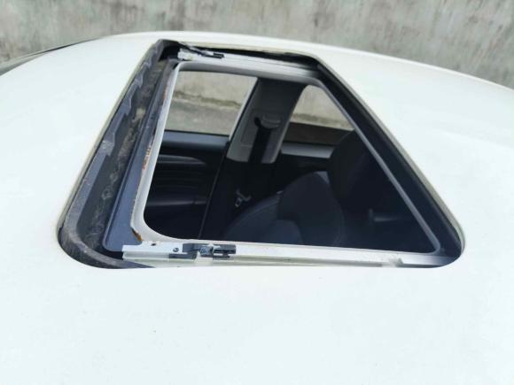 [上海·沪A] 二手荣威荣威i6新能源2017款 45T 混动互联智享版