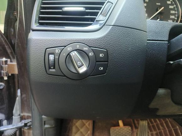 [湖州·浙E] 二手宝马宝马X12014款 sDrive18i 时尚型