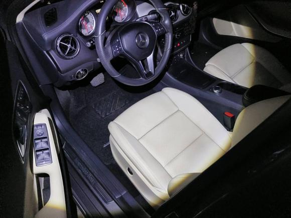 [深圳·粤G] 二手奔驰奔驰GLA2016款 GLA 200 时尚型